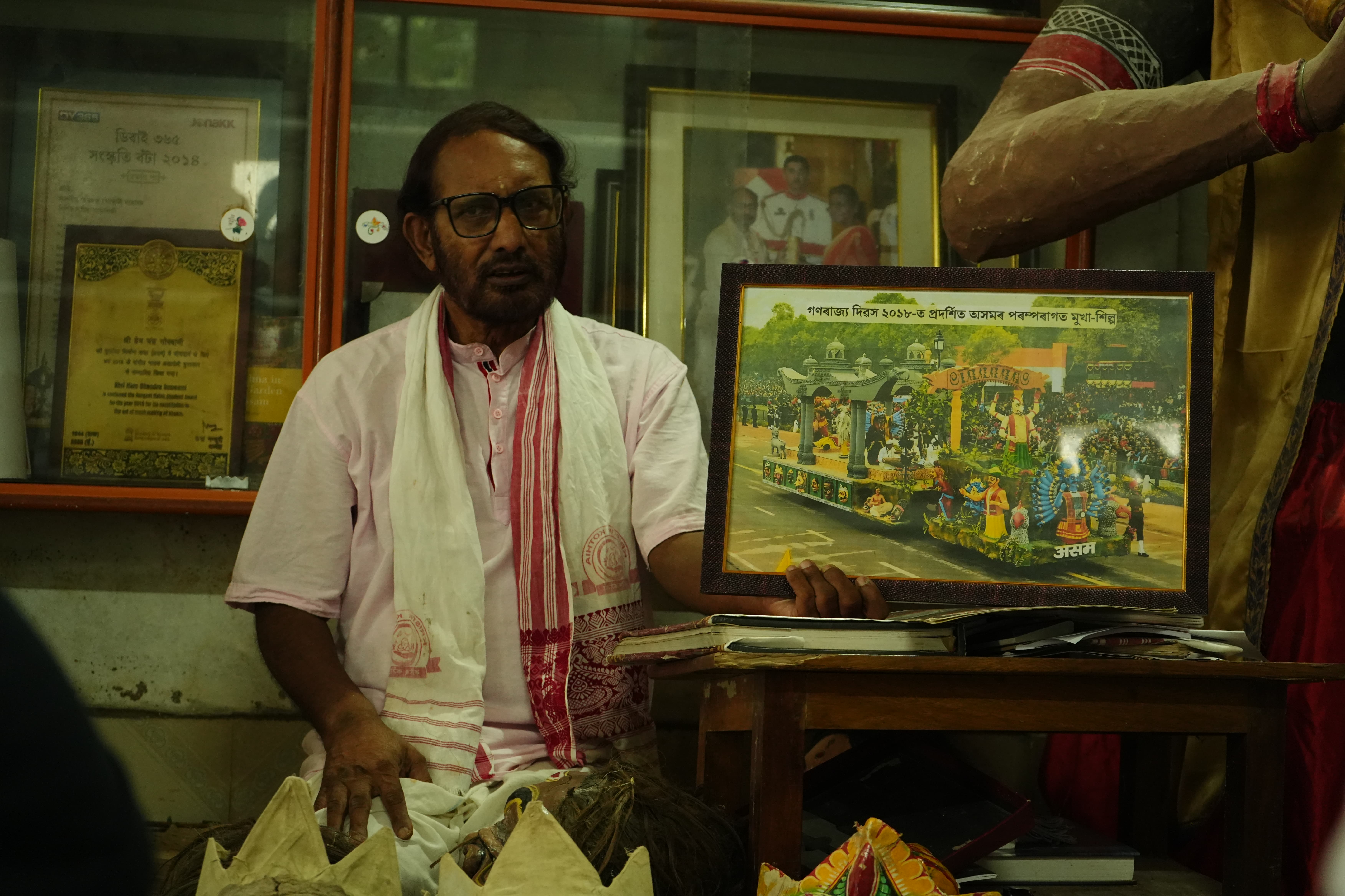 Padmashree artist mentoring the group